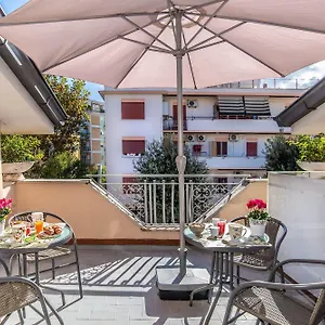 https://plaza-rooms-ciampino.it-romehotels.com