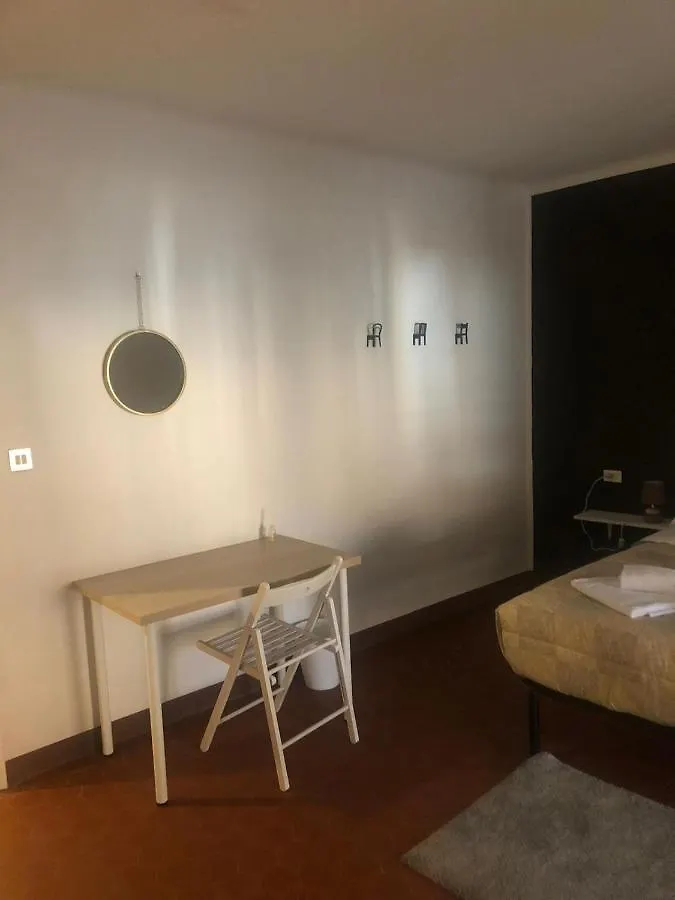 Myroom Sui Portici Bolonia 0*,